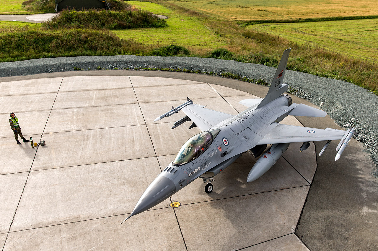 NORWAY NORWEGIAN AIR FORCE F-16 SWIRL PATCH FIGHTING FALCON F-16 SWIRL SERIES 
